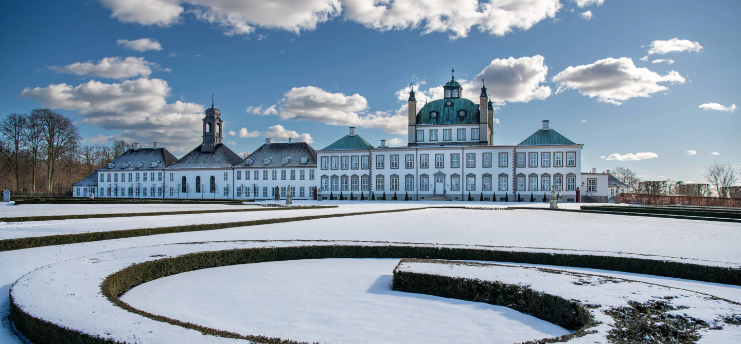 Billede af Fredensborg Slot i sne