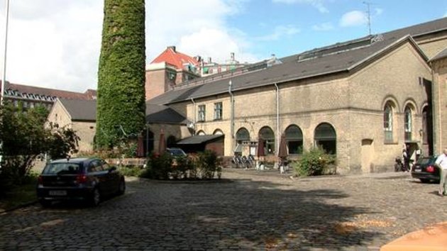 Foto fra 2006 af miljøet omkring bygningerne, der udgør Københanvns Vandværk. Idag er området omdannet til legeplads og børnehave