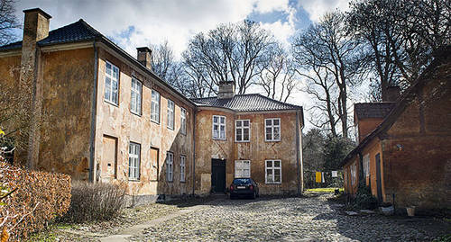Fasangården. Foto: Thomas Rahbek Fasangården før renoveringen er orangegul.