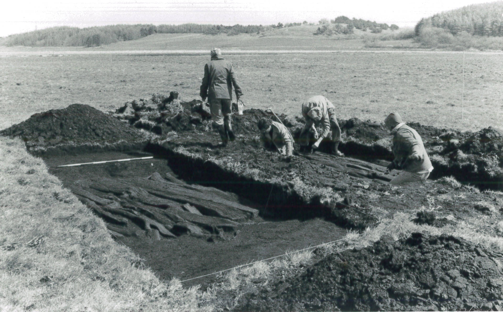 Fig. 2: Undersøgelse ved Skals Å-vejen i 1982. Foto: Viborg Museum