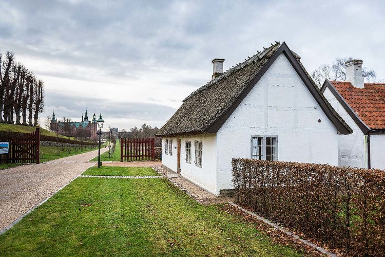 Udsigten fra Rendelæggerhuset ned mod Slottet. Foto: Thomas Rahbek