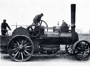 Sort hvid foto fra ca 1900 af Fabrikkens lokomobil til pløjning