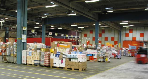 Coop Danmark Foto af lagerhal med paller af vare