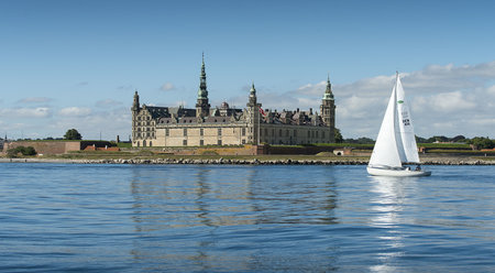 Foto af Kronborg Slot fra havsiden