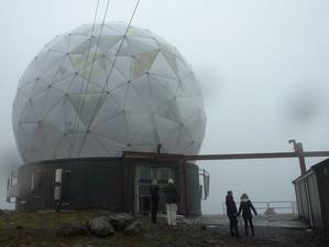 Foto af radar- og kommunikationsstationen
