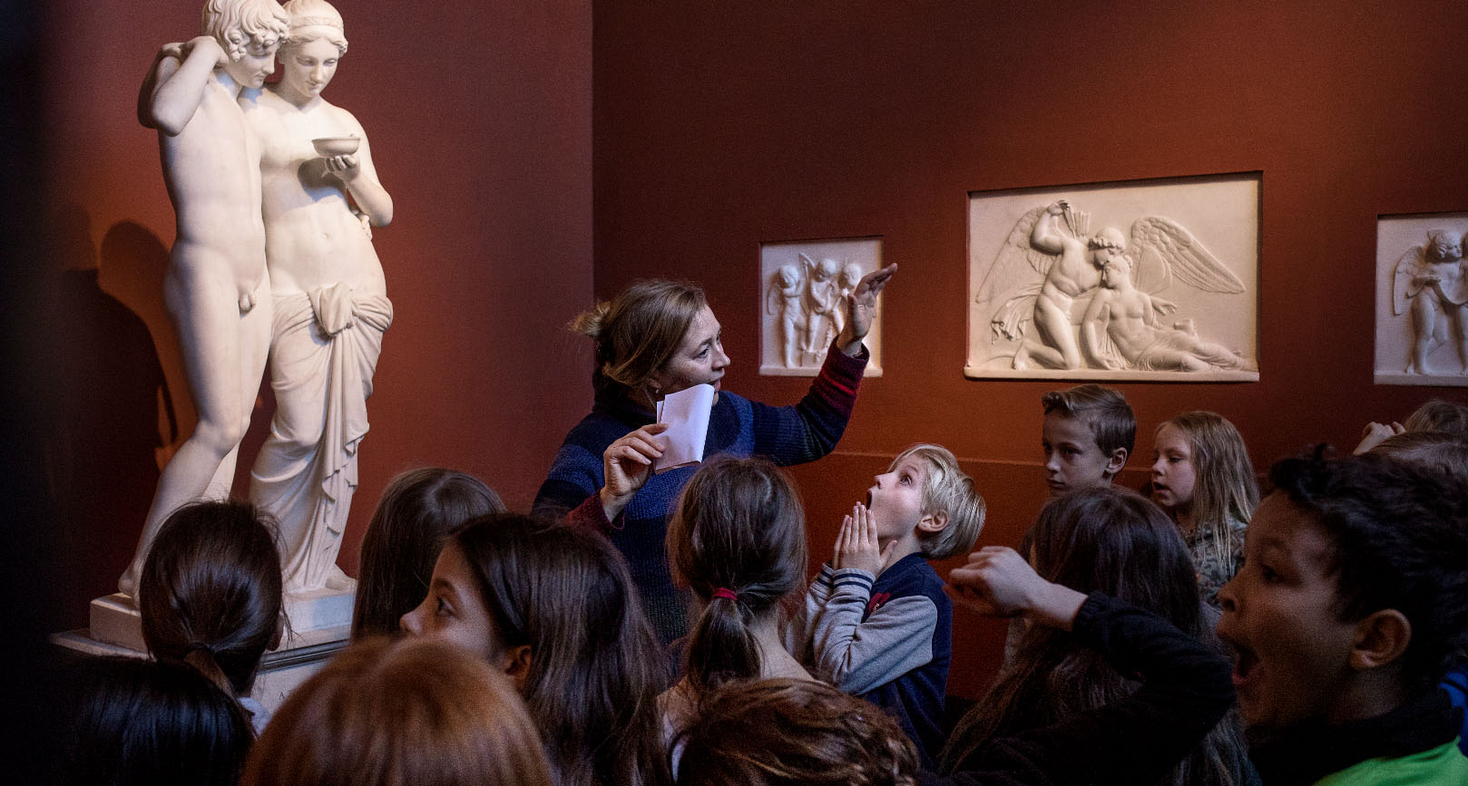 Unge på Thorvaldsens Museum. Foto: Frida Gregersen.