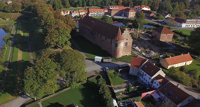 Nyborg Slot set fra luften.