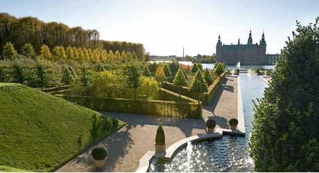 Frederiksborg Slotshave. Foto: Thomas Rahbek Frederiksborg Slotshave med søen og slottet i baggrunden