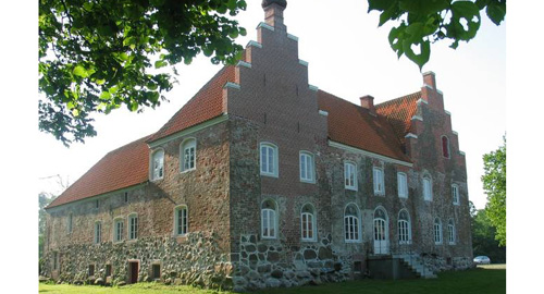 Salling Oestergaard L Foto af nord og vestfløjen.
