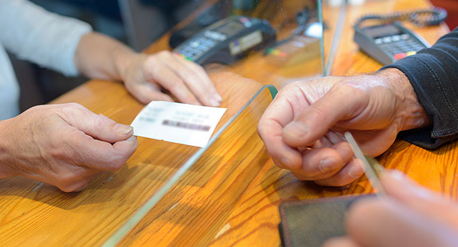 showing the ticket Billetsalg